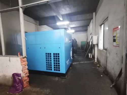 23.5 Nm3/min 鮑斯螺桿空壓機在衛生潔具噴涂廠的應用 有效提升產品合格率